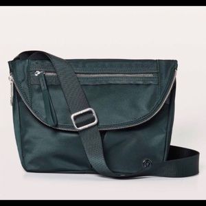 Lululemon Festival II Bag Teal NWT